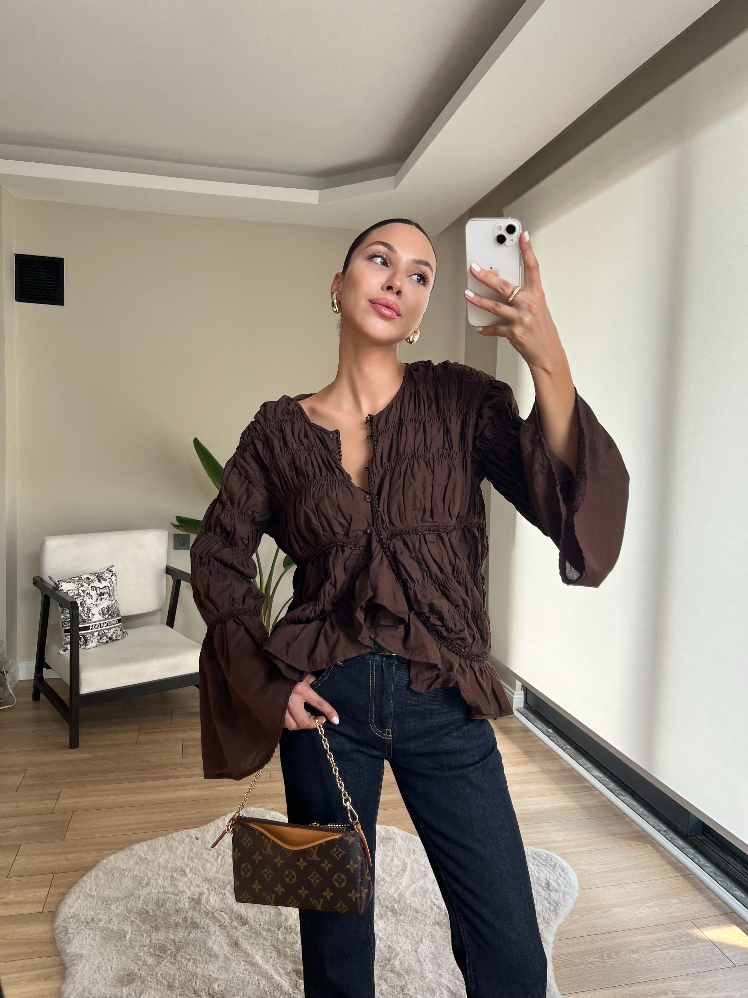 Ruffle Detail Pleated Shirt