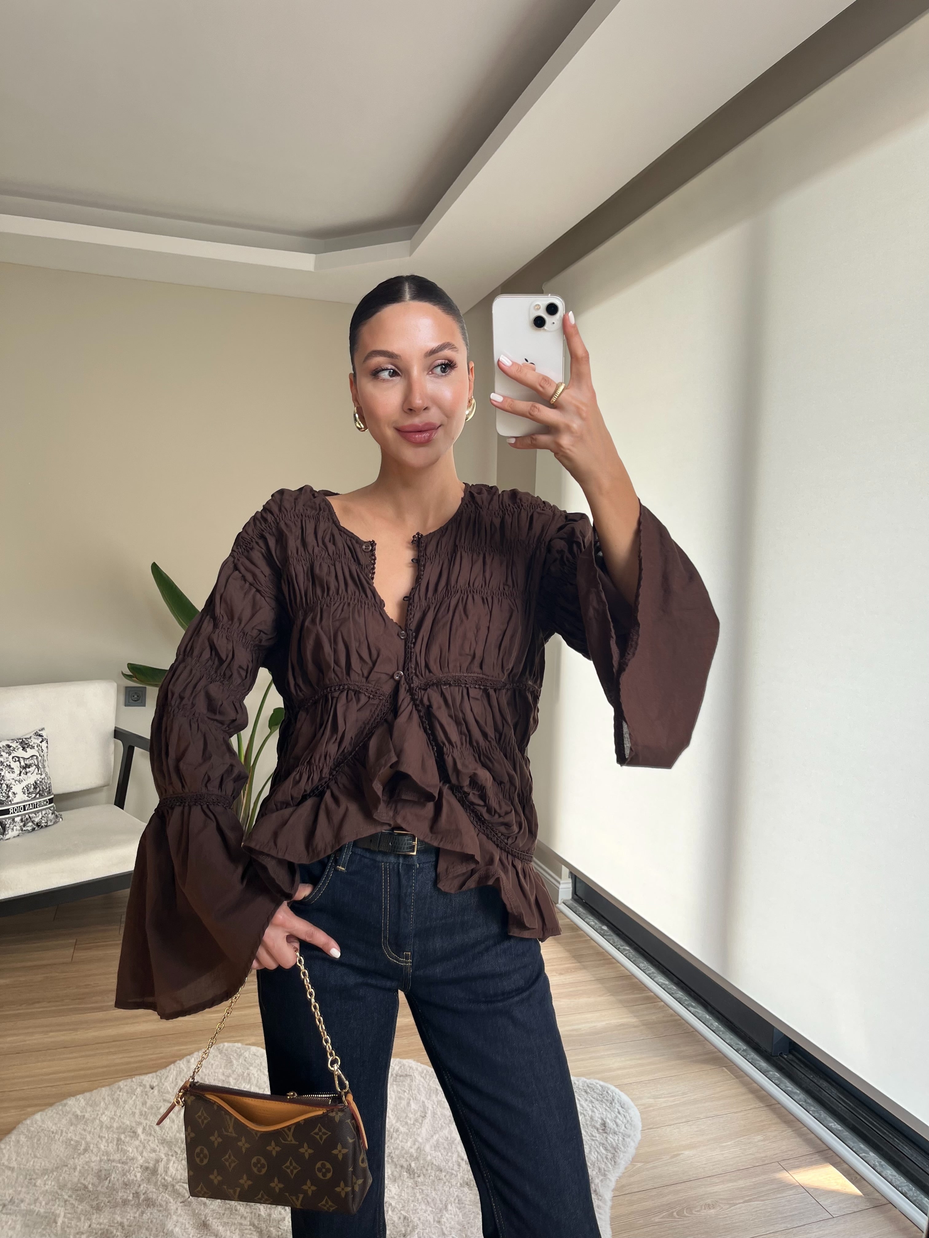 Ruffle Detail Pleated Shirt