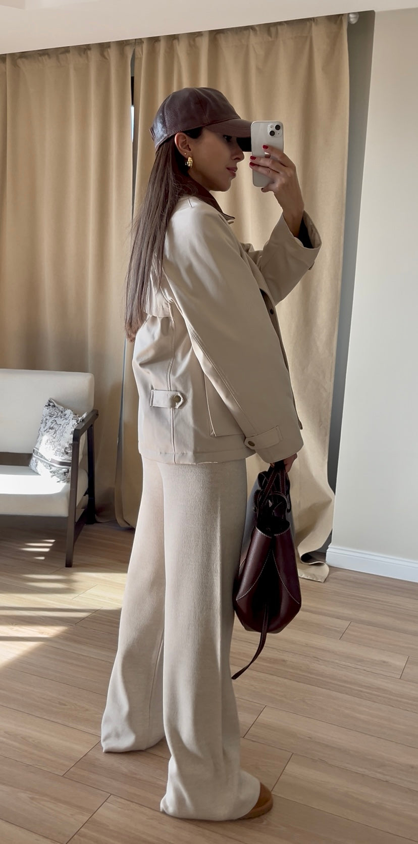 PREMIUM COLLAR CREAM JACKET WITH VELVET DETAIL INNER LINING